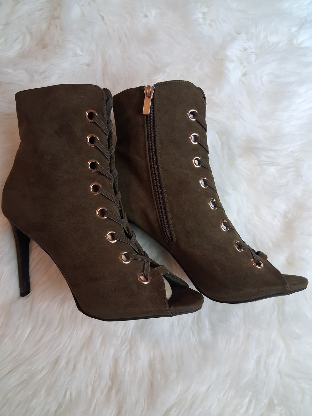 Anne Michelle Sz 10 Olive Green Bootie Zipper Inside Peep-toe Lace Up Stretch